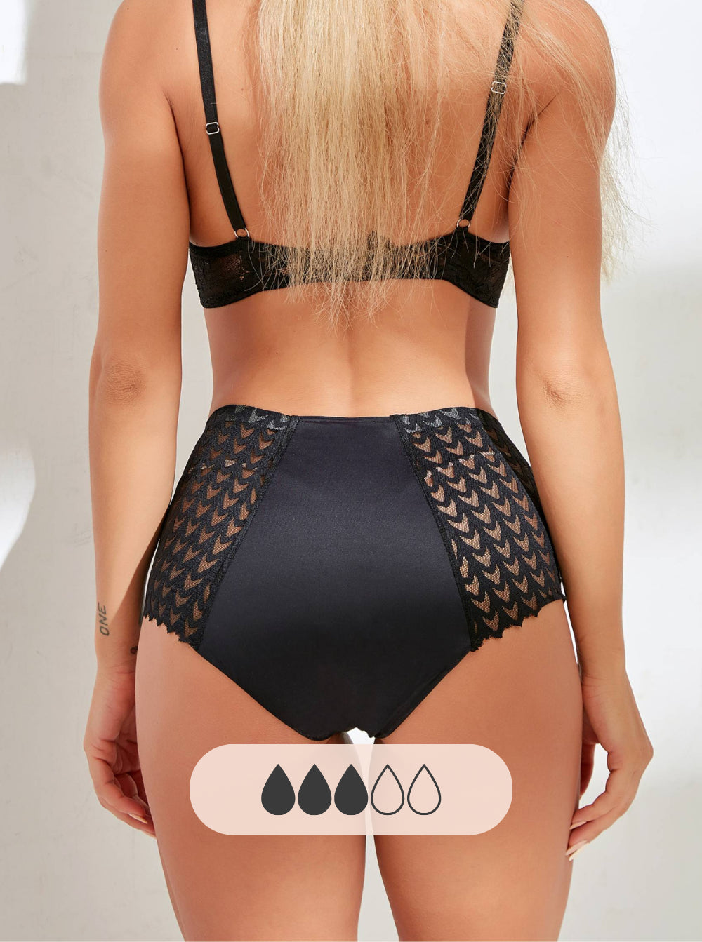 Slip avec bordure en dentelle